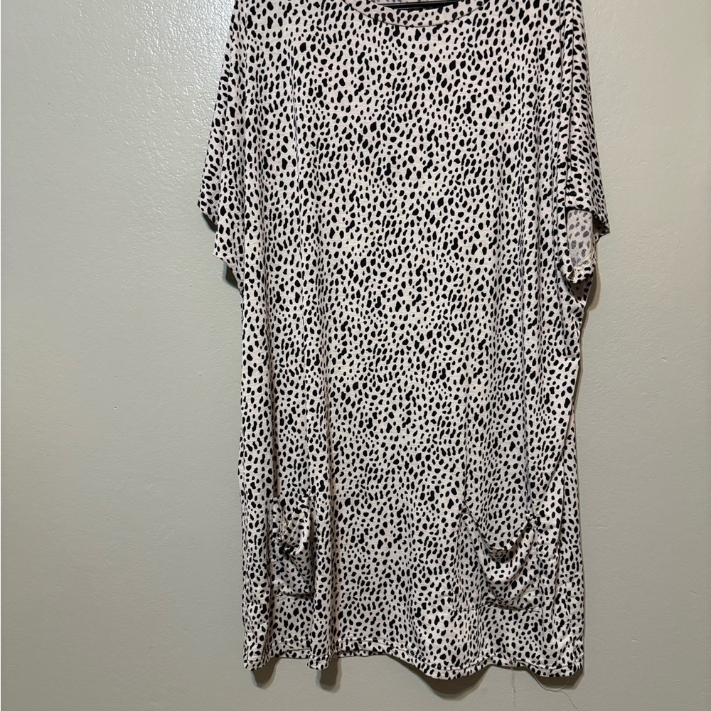 Casual Short Sleeve Spot Print Tunic Dress‎ - Black on Cream Size XL
